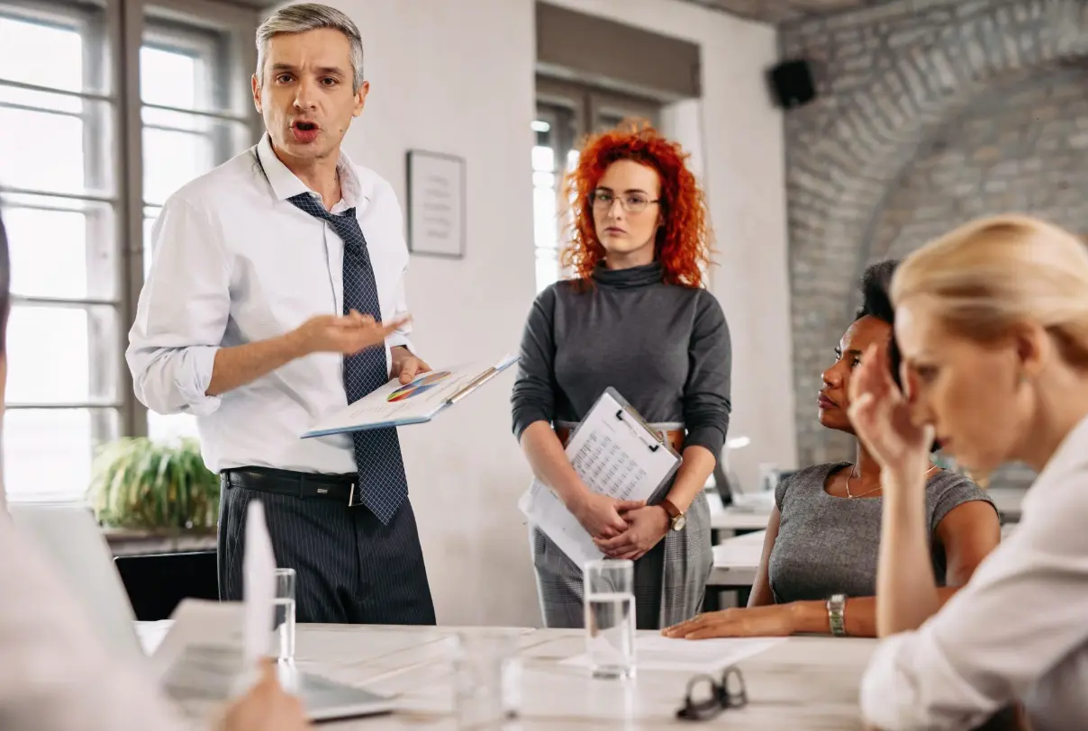 «Так принято»: как токсичная лояльность влияет на продуктивность сотрудников и компаний