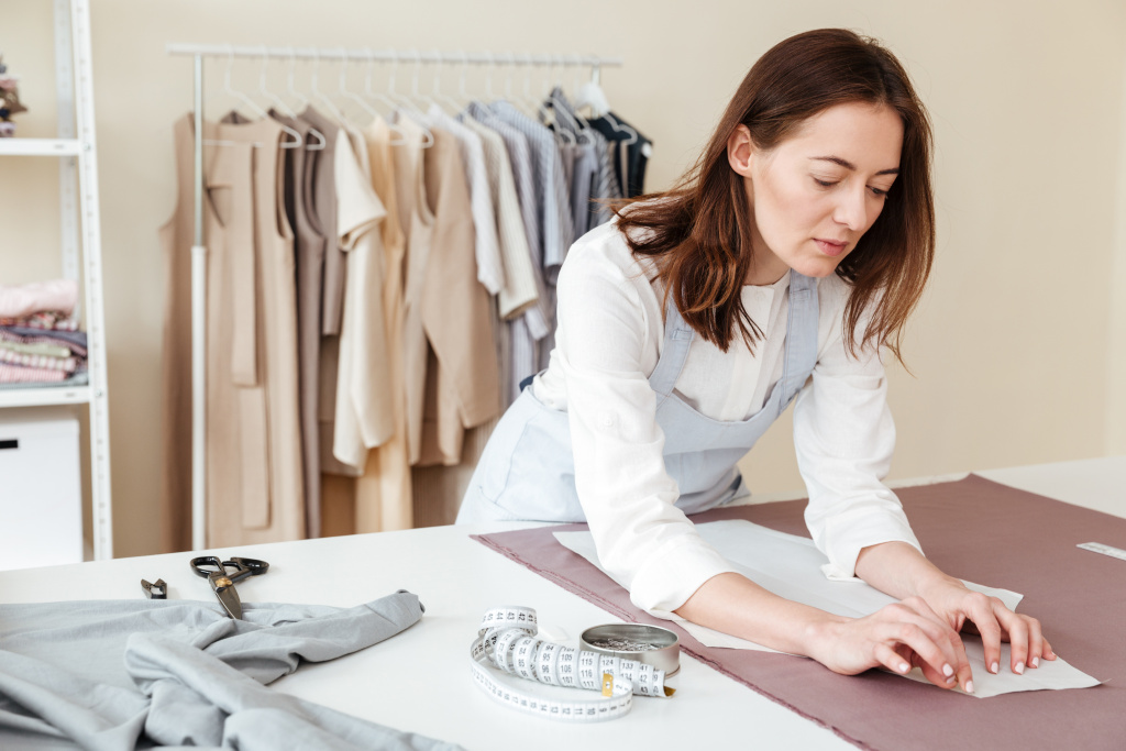 concentrated-seamstress-making-patterns.jpg