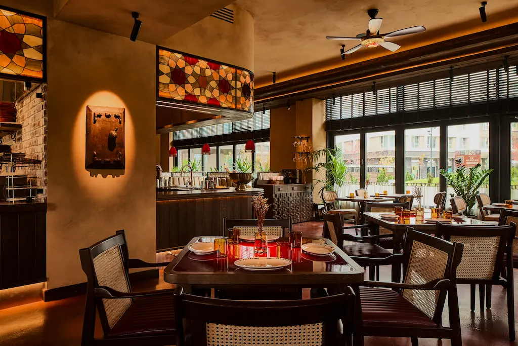 Тюркская кухня в формате дайнера с акцентом на восточные сладости. Folk Team представляет свой шестой проект Тюрки Diner