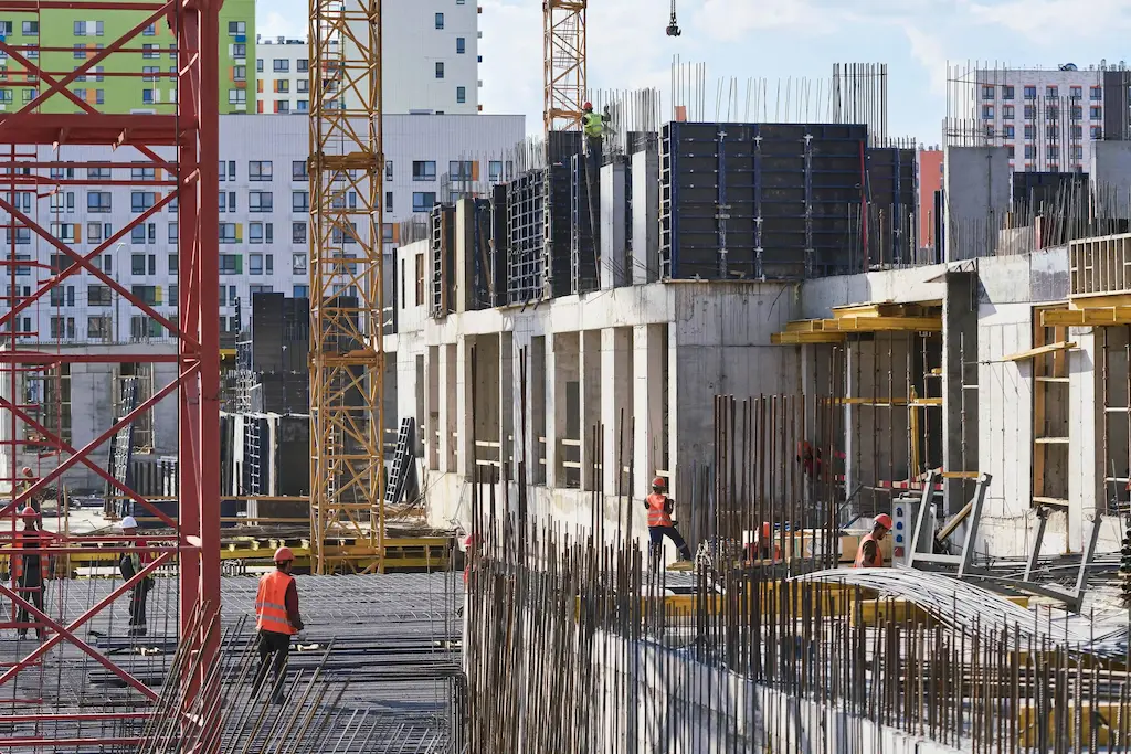 Продажи 4-комнатных квартир упали на 50% в комфорте, но выросли на 20% в премиуме Продажи 4-комнатных квартир упали на 50% в комфорте, но выросли на 20% в премиуме