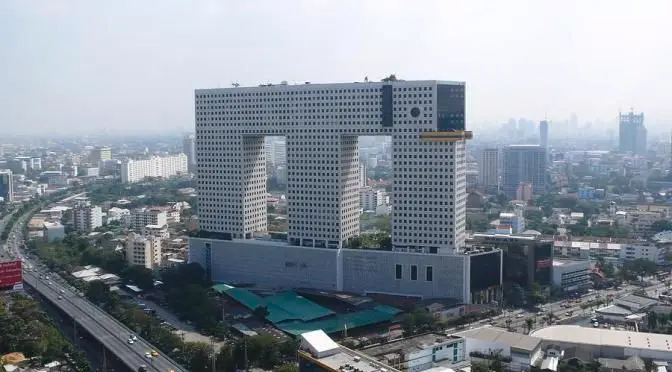 здание-слон в Таиланде, источник pinterest.com.webp